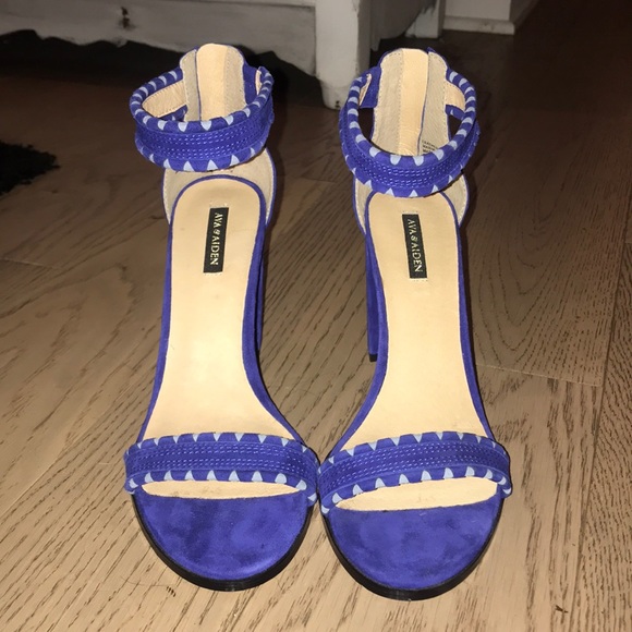 Sandals - Picture 1 of 6